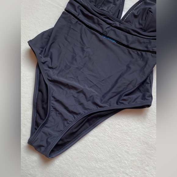 CUPSHE Women's One Piece Swimsuit - Picture 4 of 10